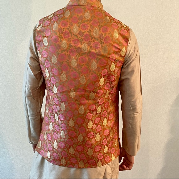 Men’s Salmon color Waistcoat Nehru Jacket ( with green pocket square free) - Picture 7 of 7